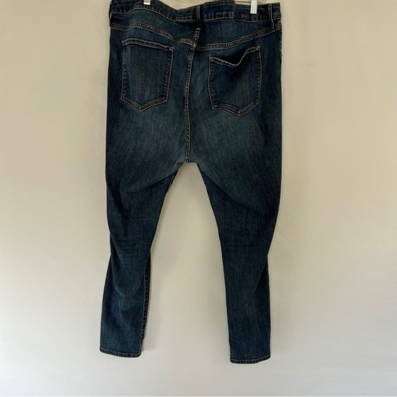 Old Navy Jeans - Picture 3 of 8